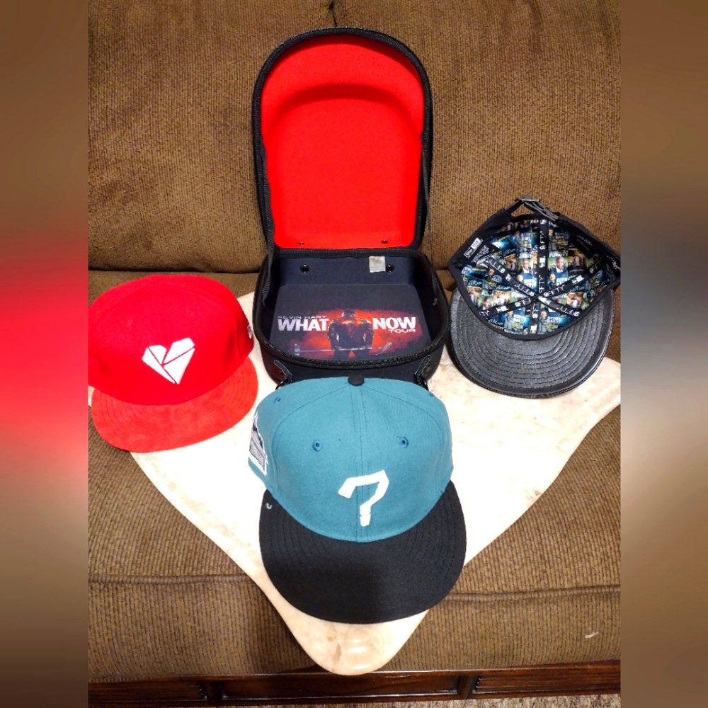 Official 3piece snapback hat collection with carrying case.